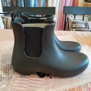 Women's Size 9 Crocs Black Rain Booties, Brand New In Package